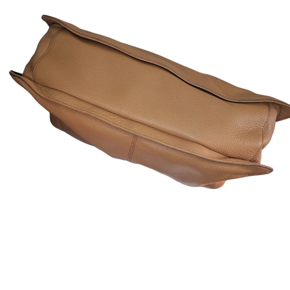 Vince Camuto women's colour tan 100% leather handbags size OS
